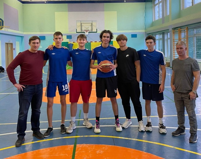 Ученики школы № 1593 отличились на межрайонном турнире по баскетболу