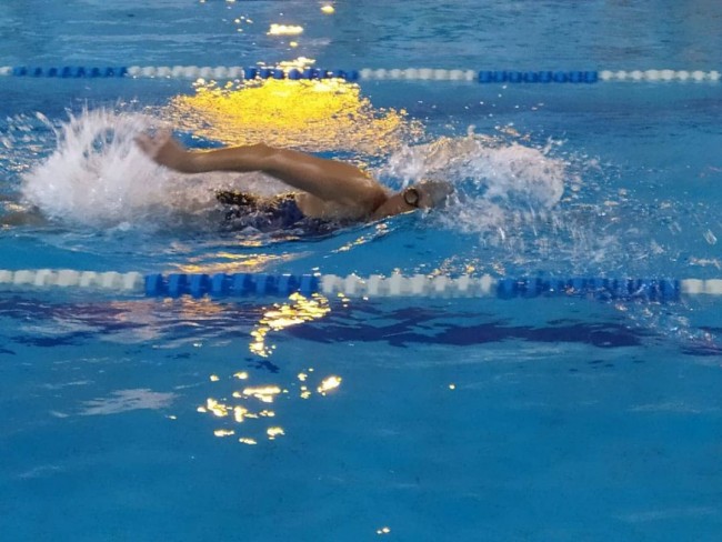 Команда Крылатского стала победителем окружных финальных соревнованиях по плаванию