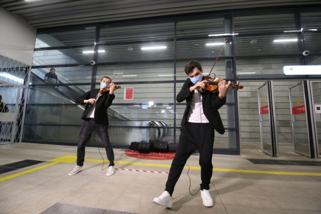 Станция МЦД-1 «Славянский бульвар» присоединилась к проекту «Музыка в метро»