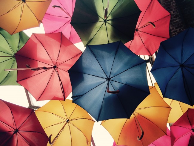 Праздник разноцветных зонтов: клуб «Надежда» приглашает на познавательную программу для детей
